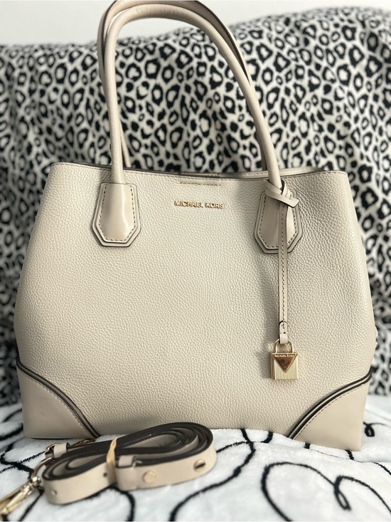 Michael Kors Handbags - Michael Kors Beige Pebbled Leather Tote with Gold Accent